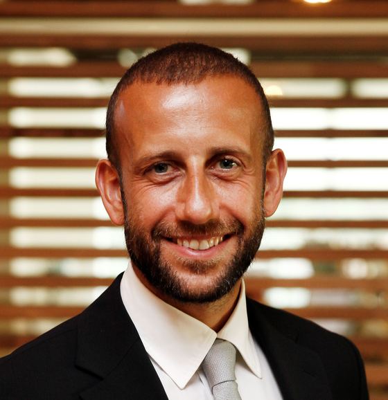 Portrait of Vedat Mizrahi, founder of RIP.